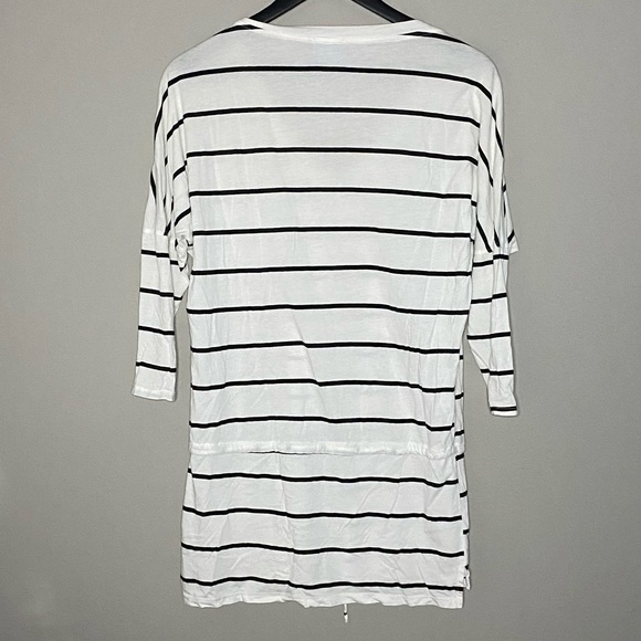 C&C California white and navy striped quarter sleeve top - Picture 5 of 7